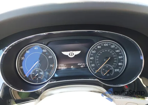 2019 Bentley Bentayga V8 z USA, uszkodzony, nr VIN SJAAM2ZV3KC025982